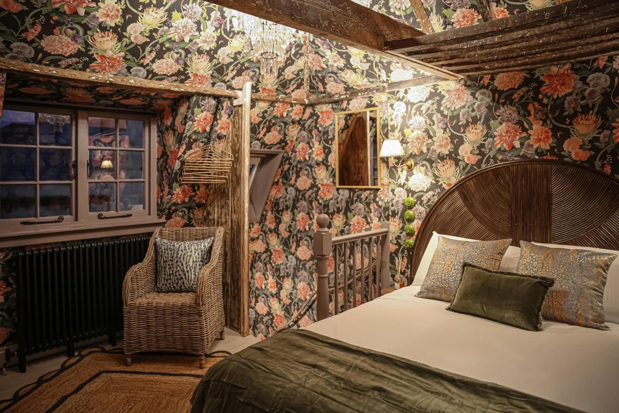Daylily Cottage In Central Бат Экстерьер фото