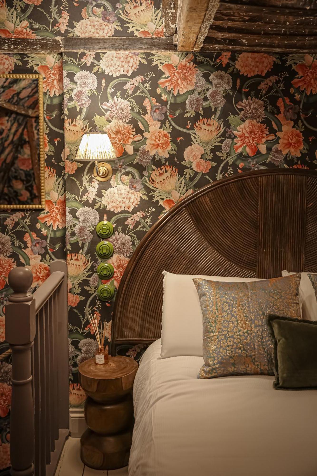 Daylily Cottage In Central Бат Экстерьер фото